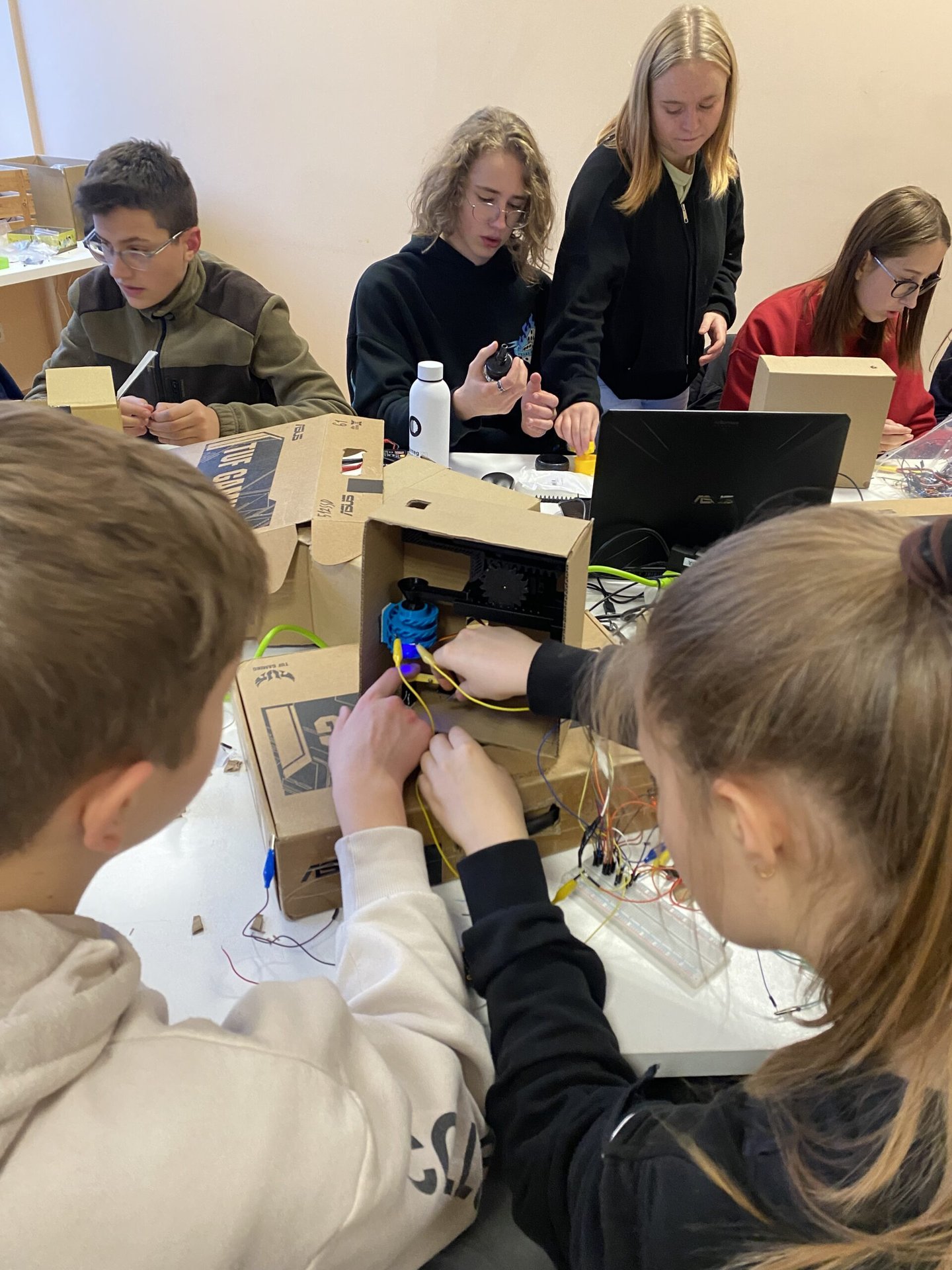 Hackathon for the youth of Šalčininkai region